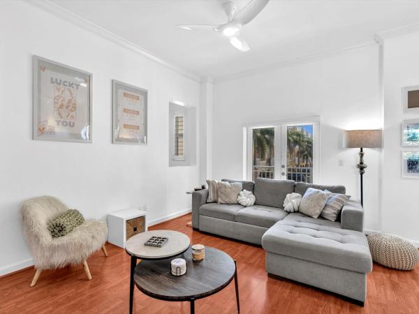 2329 Vintage Dr, Lighthouse Point, Florida 33064, image 1