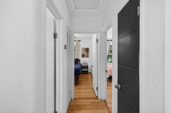 Croissant Park, 517 SW 14th St, Fort Lauderdale, Florida 33315, image 1