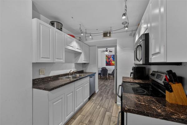 Hillcrest, 4400 Hillcrest Dr #704A, Hollywood, Florida 33021, image 2