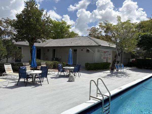 Hi-Greens Of Inverrary, 5900 NW 44th St #504, Lauderhill, Florida 33319, image 2