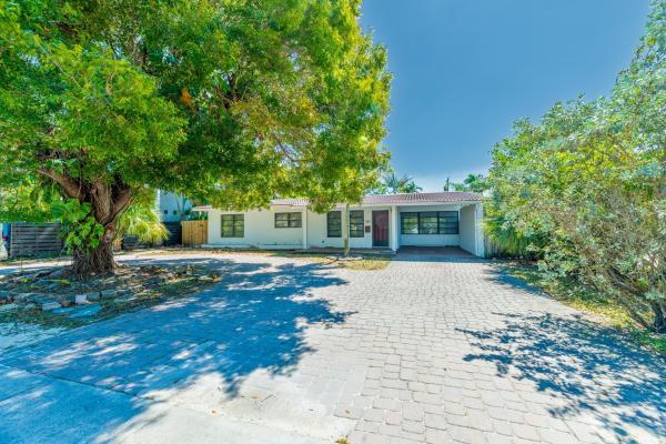 1574 NE 38th St, Oakland Park, Florida 33334, image 1