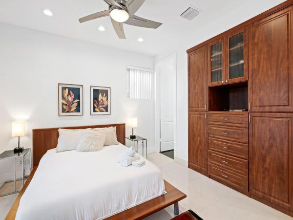 Lauderdale Harbors, 1612 SE 13th St, Fort Lauderdale, Florida 33316, image 1