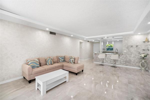 Village Royale Greenwood, 2615 NE 3rd Ct #220, Boynton Beach, Florida 33435, image 3