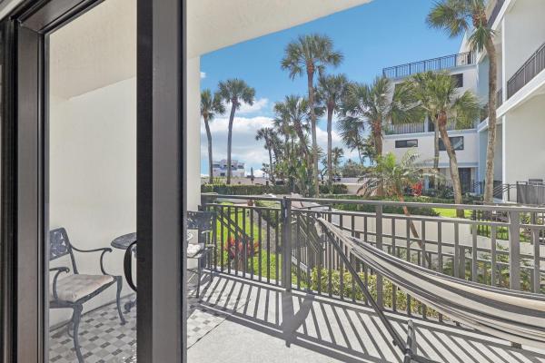 Island Point, 665 SE 21st Ave #107, Deerfield Beach, Florida 33441, image 1