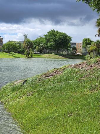 Hillcrest, 4900 Washington St #309, Hollywood, Florida 33021, image 2