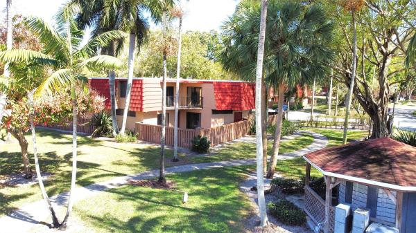 Banyan Lake, 8171 Severn Dr #D, Boca Raton, Florida 33433, image 1