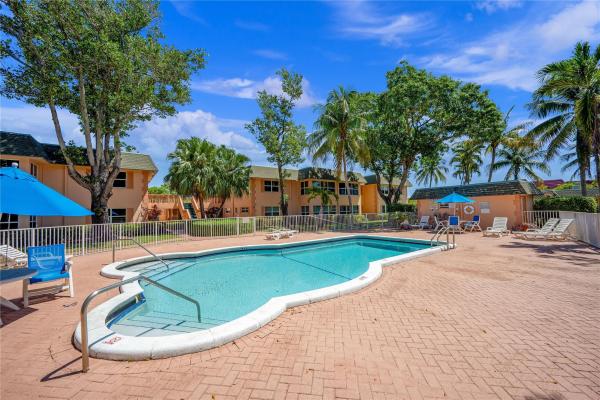 Coco Cay, 770 SE 2nd Ave #201F, Deerfield Beach, Florida 33441, image 2