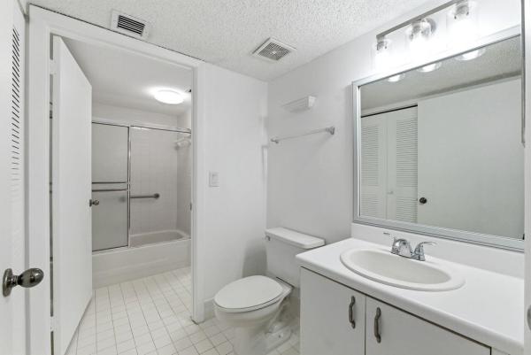 Weldon, 9511 Weldon Cir #G207, Tamarac, Florida 33321, image 2