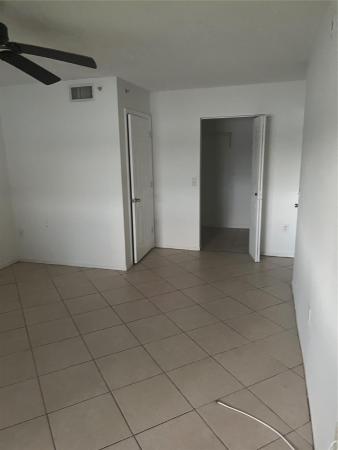 5031 Wiles Rd #202, Coconut Creek, Florida 33073, image 1