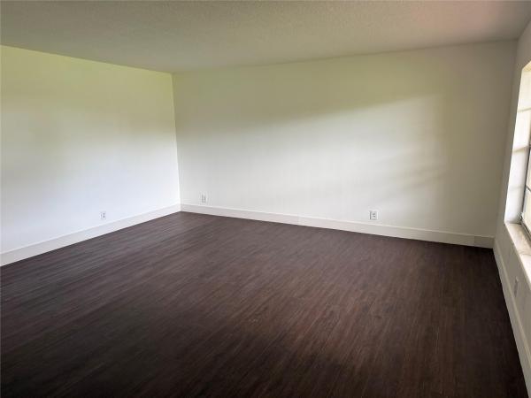 Lauderdale Oaks, 3081 NW 47th Ter #107, Lauderdale Lakes, Florida 33313, image 2
