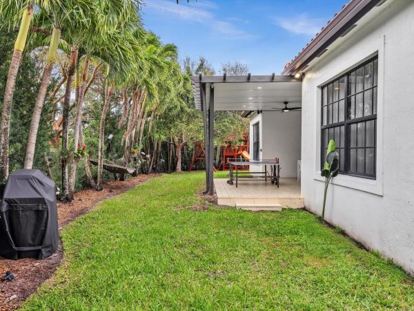 Estada, 4092 NW 88th Ter, Cooper City, Florida 33024, image 1