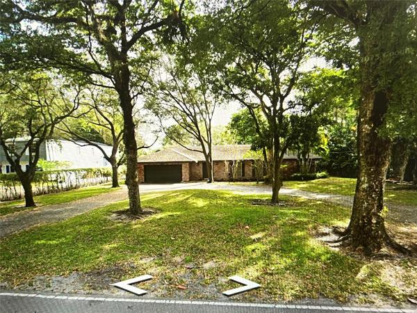 Plantation No HOA, 220 N Fig Tree Ln, Plantation, Florida 33317, image 1