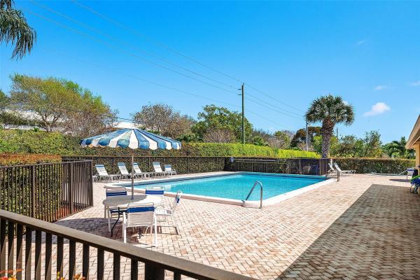 Camino Woods 2, 6191 S Petaluma Dr, Boca Raton, Florida 33433, image 2