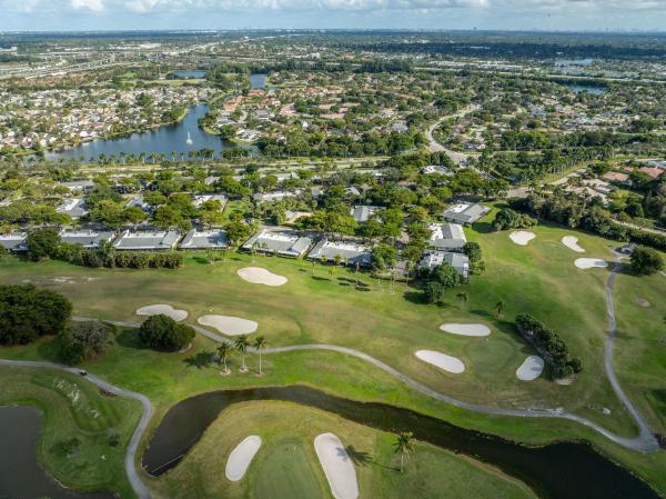 Villas Of Bonaventure, 370 Fairway Cir #13, Weston, Florida 33326, image 1