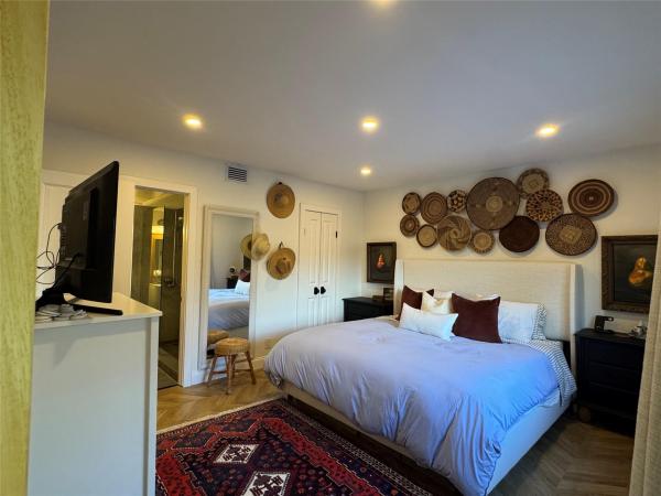 Manor Grove Village, 9 NE 19th Ct #211C, Wilton Manors, Florida 33305, image 1