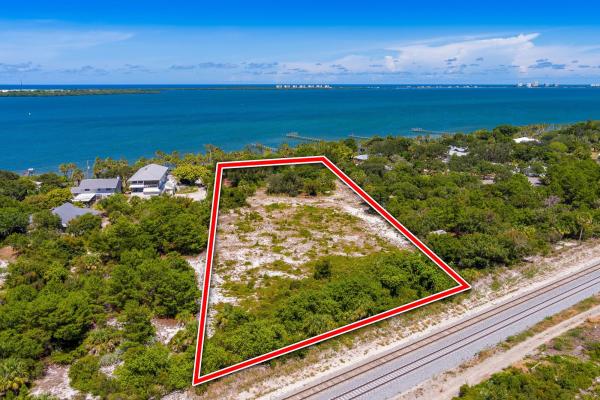Fort Pierce Residential, 8605 S Indian River Dr, Fort Pierce, Florida 34982, image 3