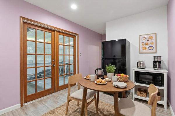 Park Manor, 241 W 20th St, Riviera Beach, Florida 33404, image 1