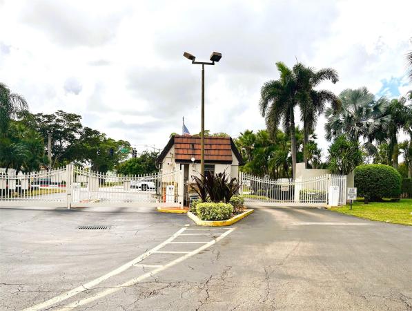 18th Hole At Inverrary, 3940 Inverrary Blvd #701_A, Lauderhill, Florida 33319, image 1