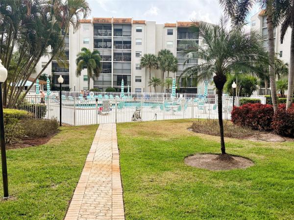 18th Hole At Inverrary, 3940 Inverrary Blvd #701A, Lauderhill, Florida 33319, image 1