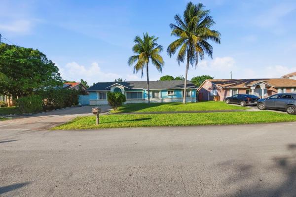 Deerfield Beach No HOA, 561 NE 38th St, Deerfield Beach, Florida 33064, image 3