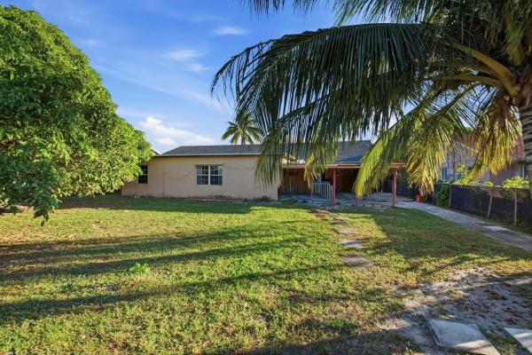 561 NE 38th St, Deerfield Beach, Florida 33064, image 1