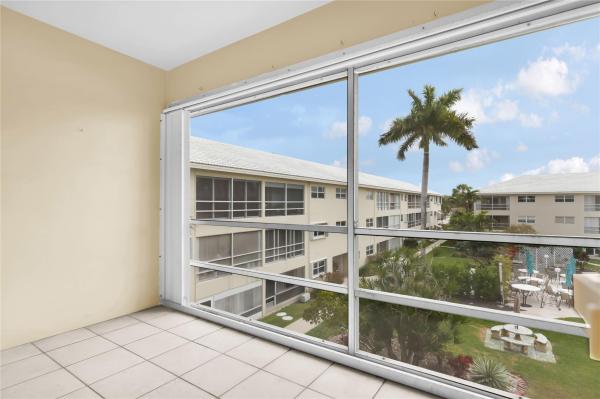 Lighthouse Point Gardens North, 1951 NE 39th St #337, Lighthouse Point, Florida 33064, image 3