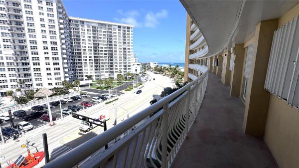 Bermuda House Apartments, 328 N Ocean Blvd #706, Pompano Beach, Florida 33062, image 1