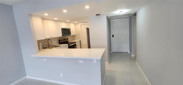 Palm-Aire Country Club 1, 2801 N Palm Aire Dr #205, Pompano Beach, Florida 33069, image 1