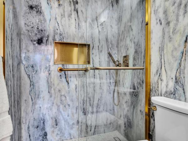 Coral Ridge Towers East, 3300 NE 36th St #220, Fort Lauderdale, Florida 33308, image 1