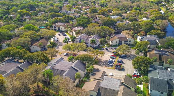 Karanda Village 1, 3441 Cocoplum Cir #3421, Coconut Creek, Florida 33063, image 1
