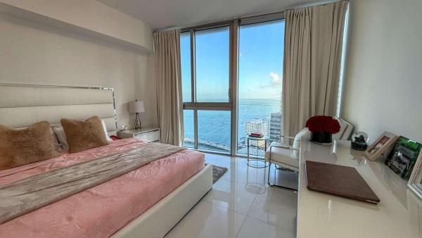 Icon Brickell Tower 3, 485 Brickell Ave #3608, Miami, Florida 33131, image 1
