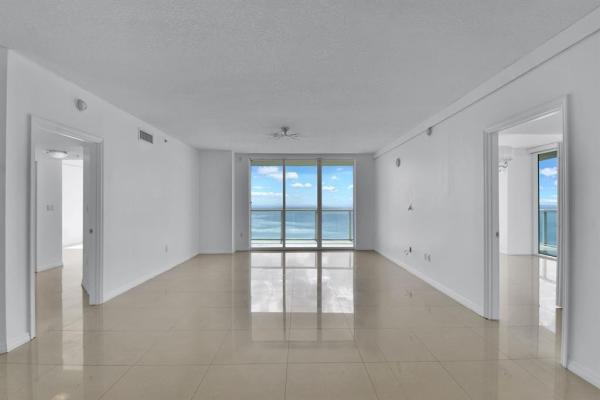 La Perla, 16699 Collins Ave #3402, Sunny Isles Beach, Florida 33160, image 2