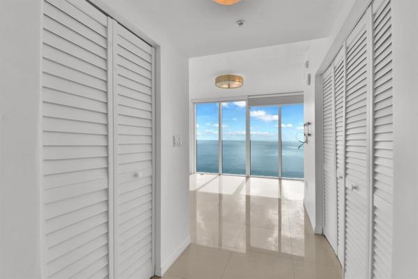 La Perla, 16699 Collins Ave #3402, Sunny Isles Beach, Florida 33160, image 3