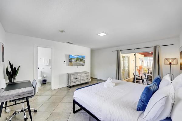 Kimberly Village, 6481 Kimberly Blvd, North Lauderdale, Florida 33068, image 1