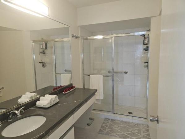 Mystic Pointe Tower 100, 19195 NE 36th Ct #2703, Aventura, Florida 33180, image 1