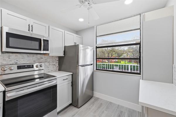 Whitehall 2 Of Pine Island Ridge, 1717 Whitehall Dr #205, Davie, Florida 33324, image 2