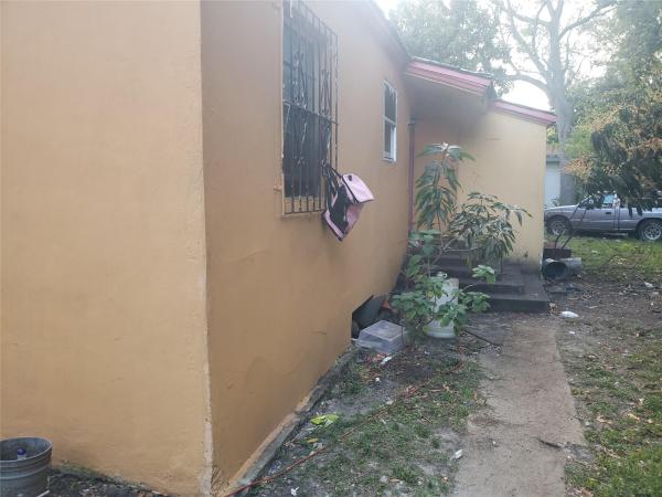 Edison Heights, 6400 NW Miami Pl, Miami, Florida 33150, image 3
