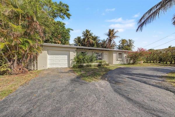 Lake Clarke West, 7730 W Lake Dr, Lake Clarke Shores, Florida 33406, image 2