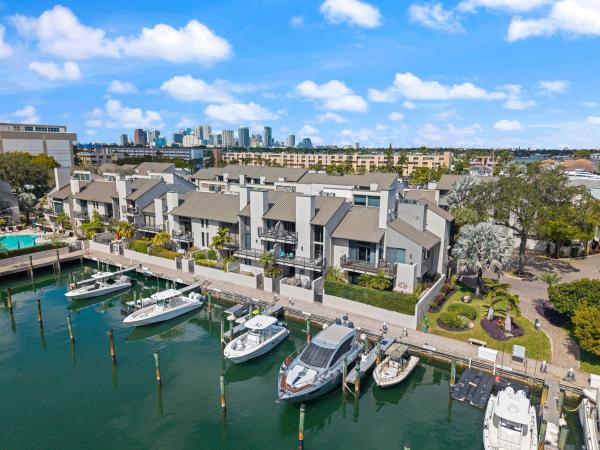 Portside Yacht Club, 16 Port Side Dr #16C, Fort Lauderdale, Florida 33316, image 2