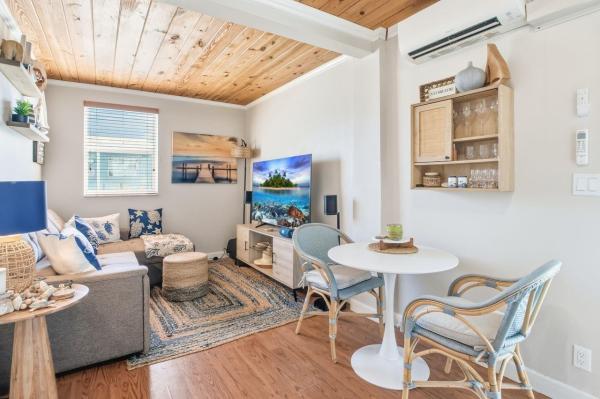 Windwood Seas, 310 Harrison St #102E, Hollywood, Florida 33019, image 1