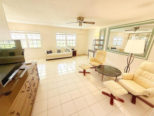 Maybury Mansions, 5208 NE 24th Ter #f-106, Fort Lauderdale, Florida 33308, image 1