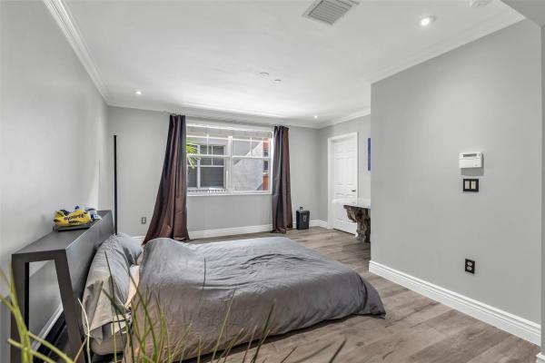 Villa Medici, 1033 NE 17th Way #1905, Fort Lauderdale, Florida 33304, image 1