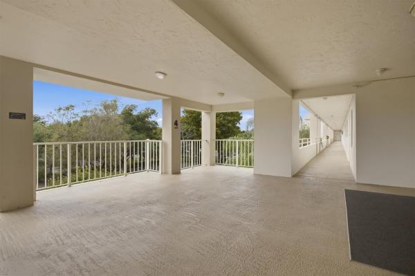 Palm-Aire Country Club 6, 3850 Oaks Clubhouse Dr #408, Pompano Beach, Florida 33069, image 1