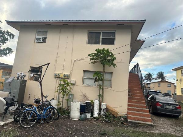 Raders, 693 SW 5th St, Belle Glade, Florida 33430, image 1