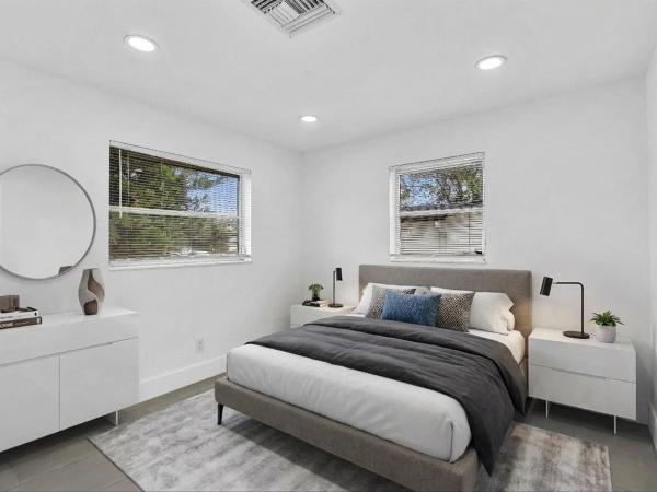 Stirling Lake, 5710 SW 54th Ct, Davie, Florida 33314, image 1