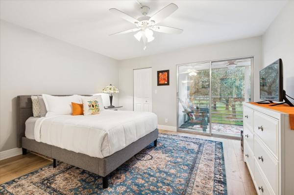 Lucaya Village, 2202 Lucaya Bnd #L2, Coconut Creek, Florida 33066, image 1