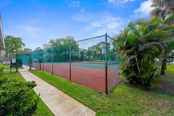 Sherwood Square, 8735 Ramblewood Dr #409, Coral Springs, Florida 33071, image 1