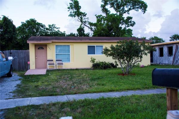 Gramercy Park, 5439 Eadie Pl, West Palm Beach, Florida 33407, image 2