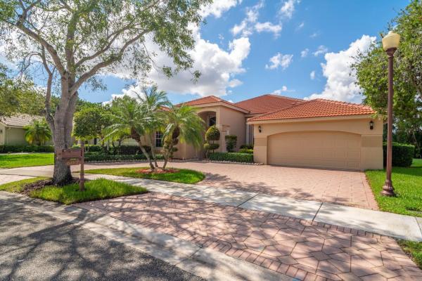 Verona Lake, 607 Lake Blvd, Weston, Florida 33326, image 1