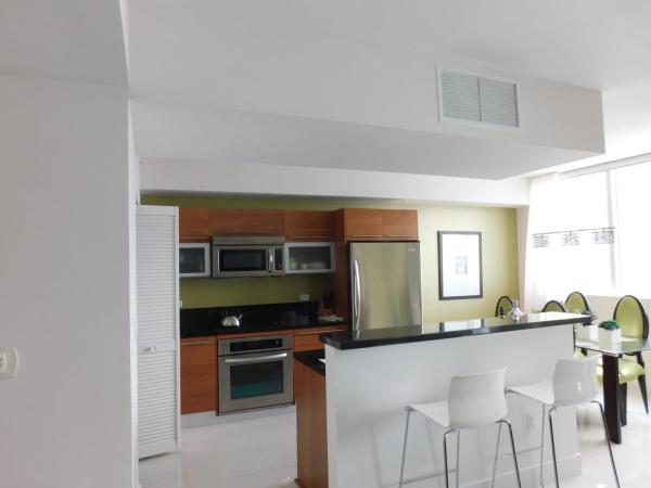 Vizcayne South, 253 NE 2nd St #2402, Miami, Florida 33132, image 2